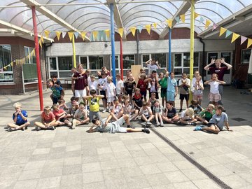 Toekomsthelden: Digital Creators Kamp – Ontwerp je eigen winkel van A tot Z! Pasen week 1 — foto 2